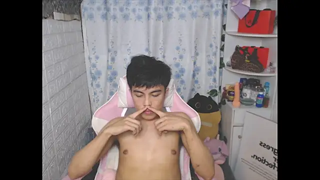 _peachyboyyy