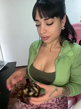 bellatentacion2026 live sex cam