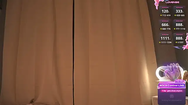 lola_murmure webcam