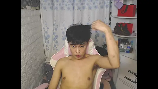 _peachyboyyy