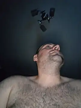 StrictBobby live webcam