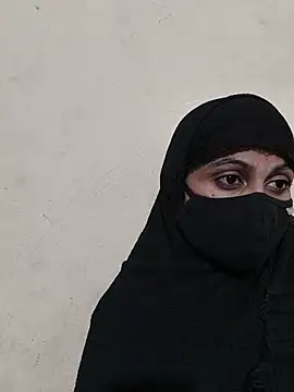 Hot_Saraa04