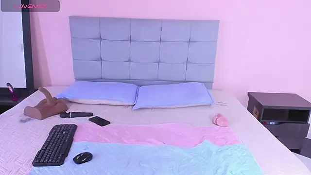 mia_cooper19