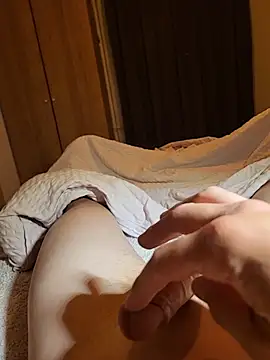 geilerschwanz556r7 live cam on StripChat