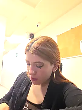 Amberr_Foxx_ live cam on StripChat