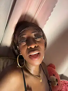Nina_Velveta