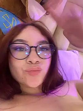 cloe_weiss live cam on StripChat