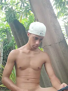 Dennis_Lupers live cam on StripChat