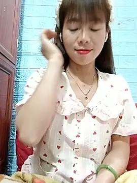 AmyLinee01 live cam on StripChat
