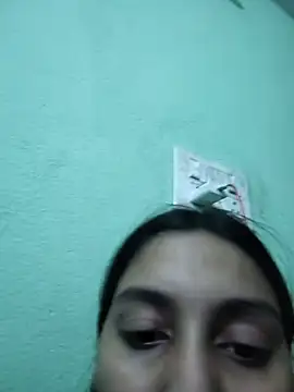 ERZA_7 live cam on StripChat