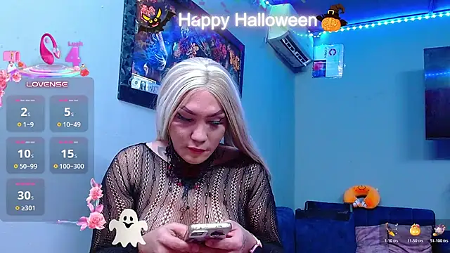 womanbitch77 live cam on StripChat
