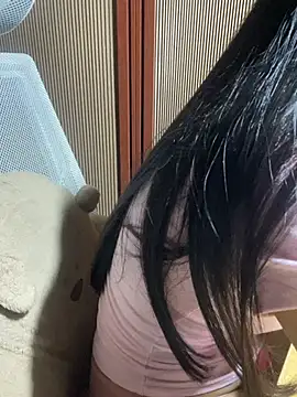 Mina048 live cam on StripChat