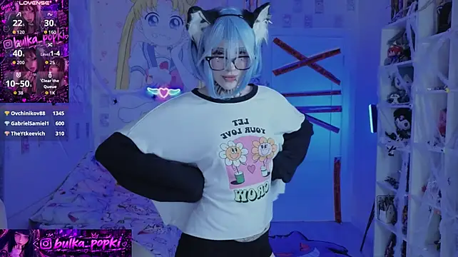 nana_stolass (F teen) - play with my tight little butt
