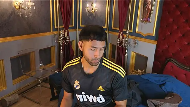 AronnCruz