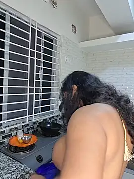 Webcam en directo de la tetona Bristy---
