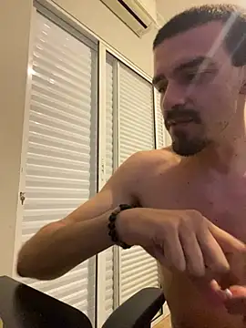 Ivis1999 live sex cam