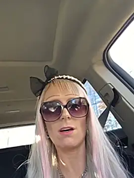 BeautifulBustyBlonde