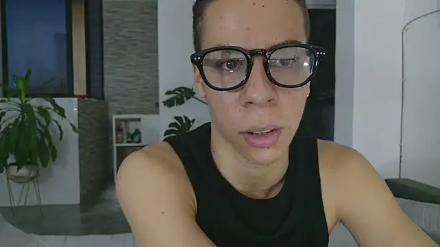 grey___27 live cam on StripChat