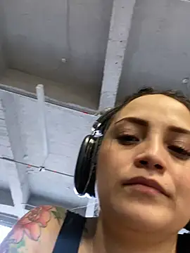 cindy_love2 live cam on StripChat