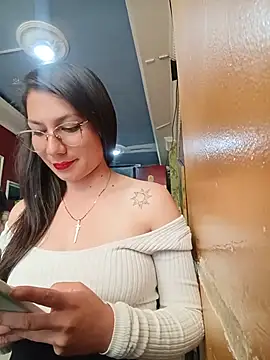 Mia_Love-3