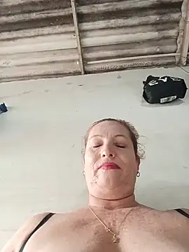 Sexy-Woman-Mature live cam on StripChat