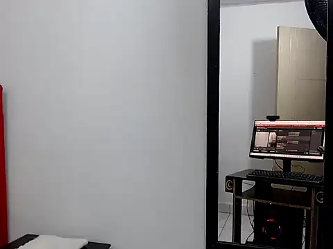 Xanderrt live cam on StripChat