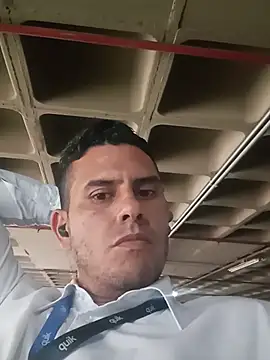 tonytroyano live cam on StripChat