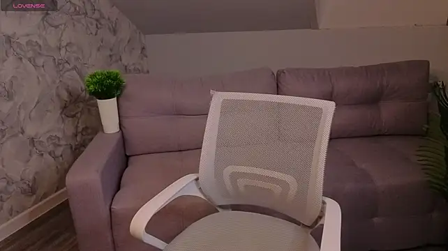 Nicole_Allenn
