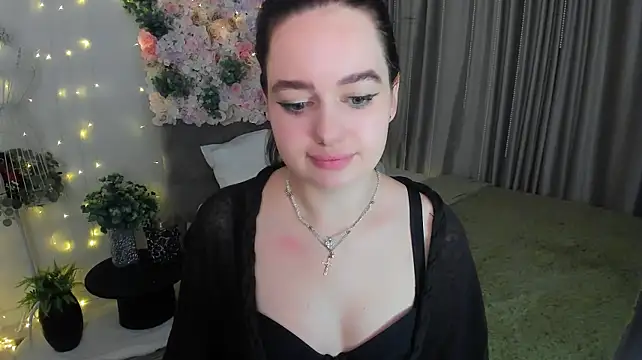 MiracleCurly webcam