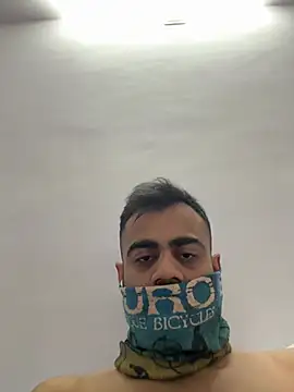 your_slut_01 live sex cam