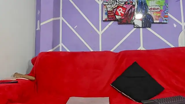 DAHNE_HOT_