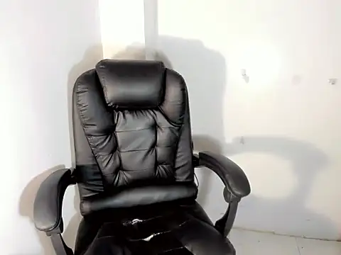 Larisa_fuckdoll webcam