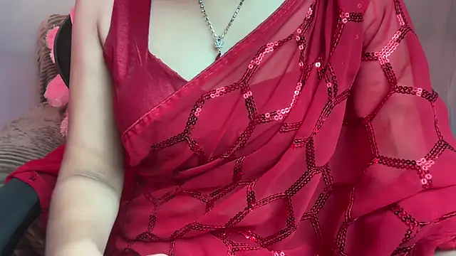 QueenAngelena live cam on StripChat