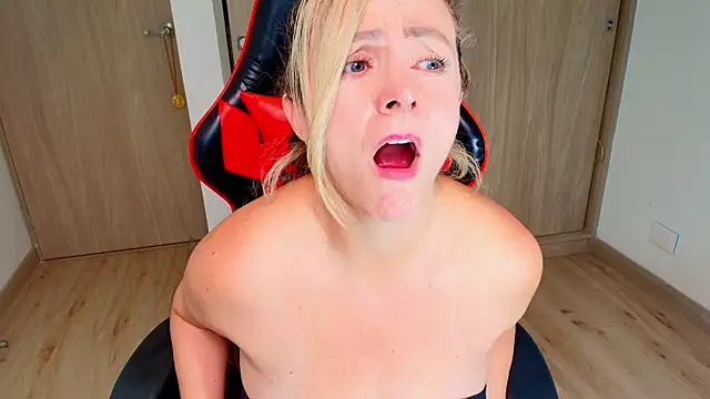 lady_channell live cam on StripChat
