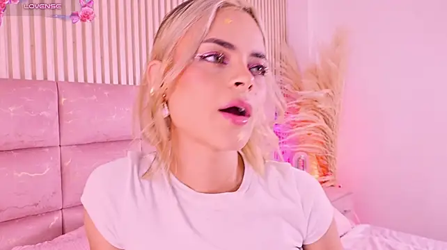 HannaRhodes live sex cam