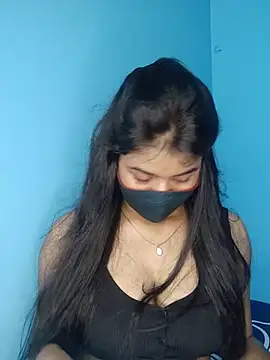 Diyasha69 live cam on StripChat