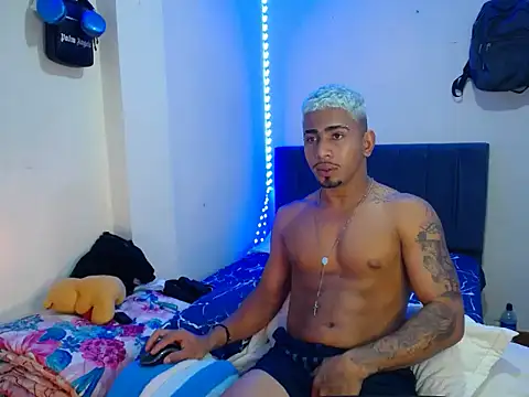 black_hot1 live cam on StripChat