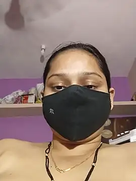 Priyanka_30 live cam on StripChat
