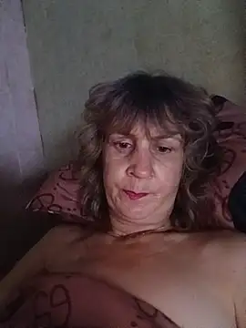 Laura_Kiss