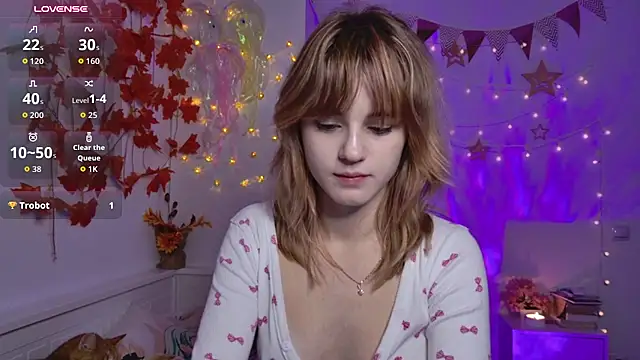 tessa_shy_ (F teen) - spanks my sweet ass