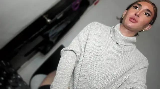 MistressNextDoor_