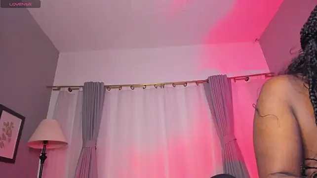 Scarlet_Big_boobs