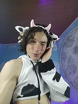 arian_castello (M young) - lick your milk