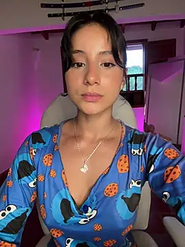 ale_lewis (F young) - Play dildo :fire: