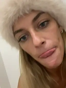 Bellalolahot