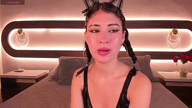 Honey_Sweet777_ live cam on StripChat