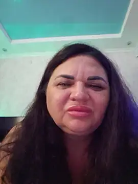 -CUTE-EVVIL- live cam on StripChat