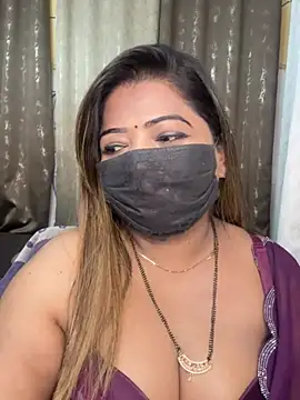 Lovely-Geet webcam