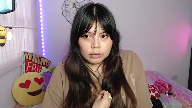 EllieMoonX live cam on StripChat