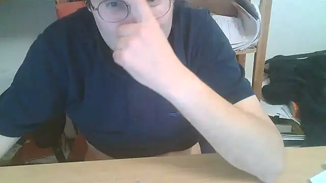 makau1 live cam on StripChat